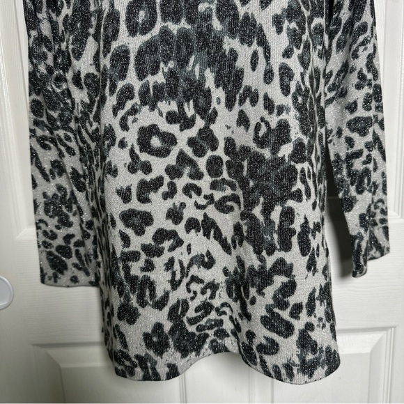 Susan Graver Black and White Leopard Print Long Sleeve Top - Picture 4 of 11